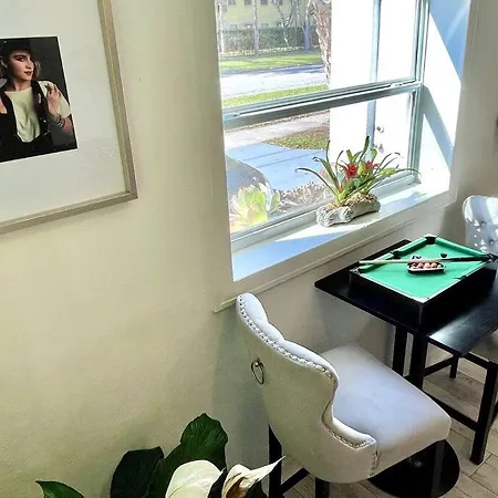 Cozy Sanctuary Minutes From The Bay And Beaches Tampa Exterior photo