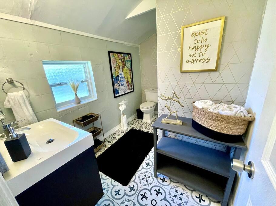 Holiday home Cozy Sanctuary Minutes From The Bay And Beaches Tampa