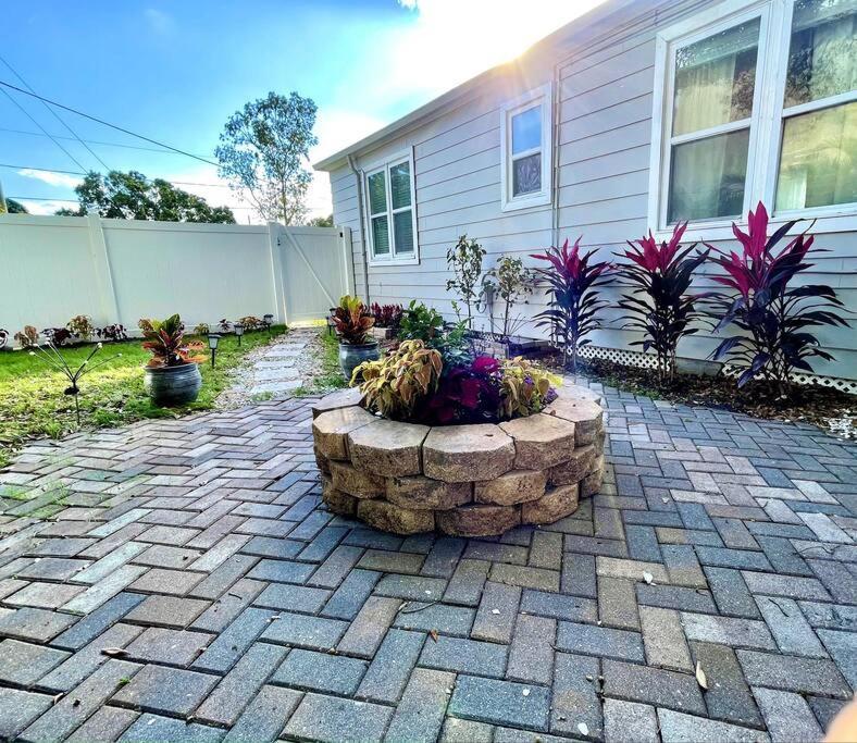 Holiday home Cozy Sanctuary Minutes From The Bay And Beaches Tampa