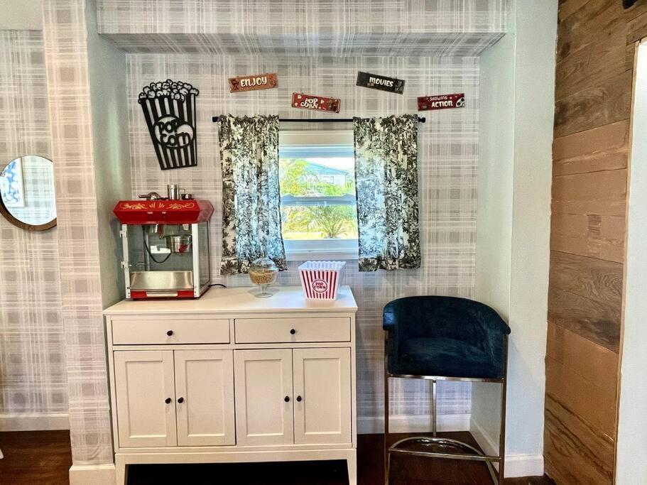 Holiday home Cozy Sanctuary Minutes From The Bay And Beaches *