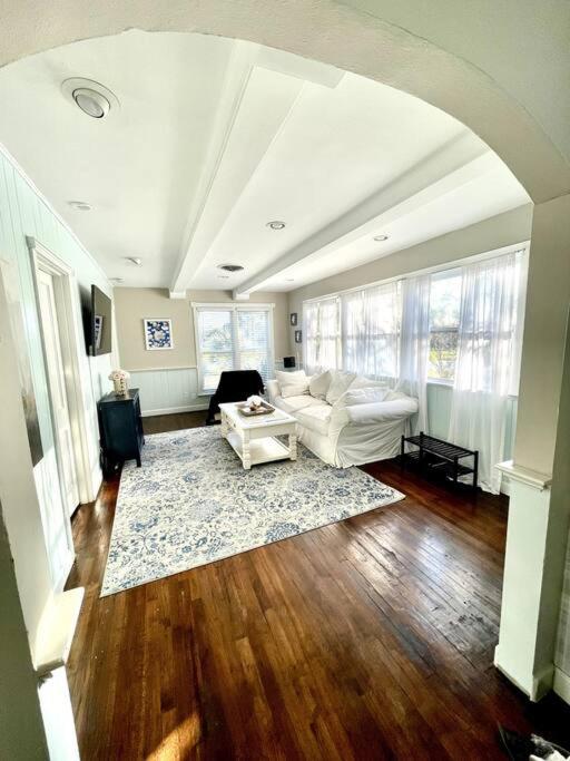 Holiday home Cozy Sanctuary Minutes From The Bay And Beaches
