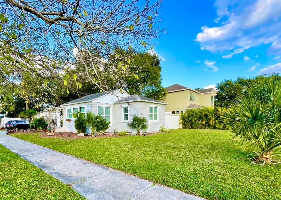 Cozy Sanctuary Minutes From The Bay And Beaches Tampa